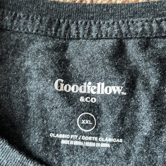 Men’s Goodfellow and Co t-shirt with sunset and palm trees - Picture 3 of 6